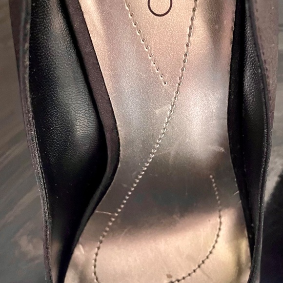 Size 8 K Studio heels - Picture 2 of 6